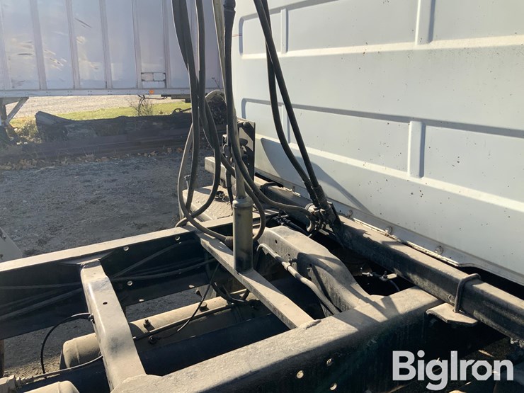 1974-mack-r686st-image-10