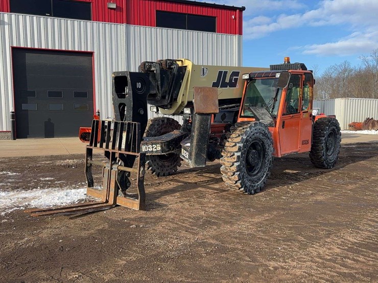 2015-jlg-g10-55a-image-1