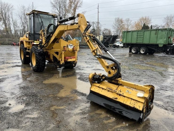 2011-caterpillar-it14g-wheel-loader-image-2