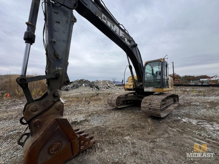2010-200d-excavator-xx12078-image-3