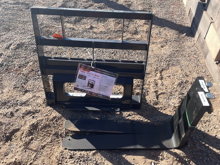 #203-•-mini-pallet-fork-image-2