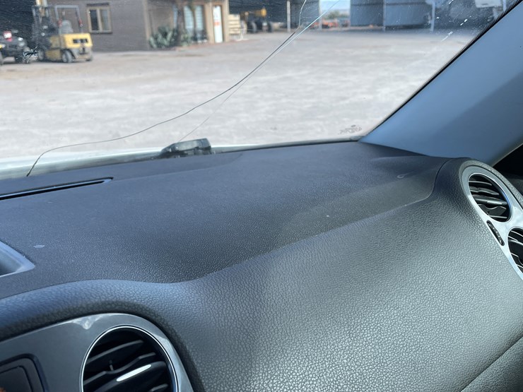 #3-•-volkswagen-tiguan-(nm-title-in-delay)-image-84