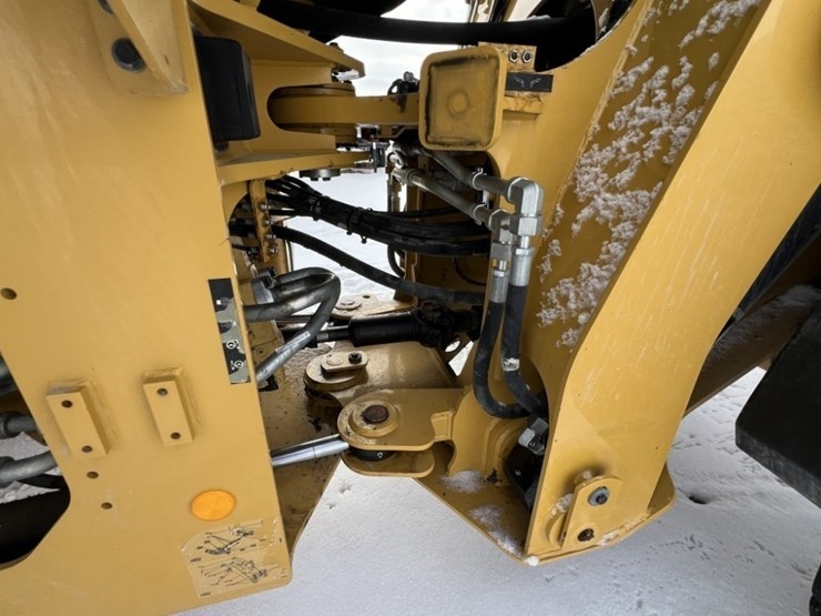 2014-caterpillar-930k-image-19