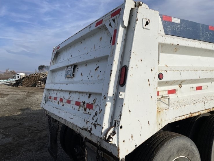 1988-peterbilt-379-image-19