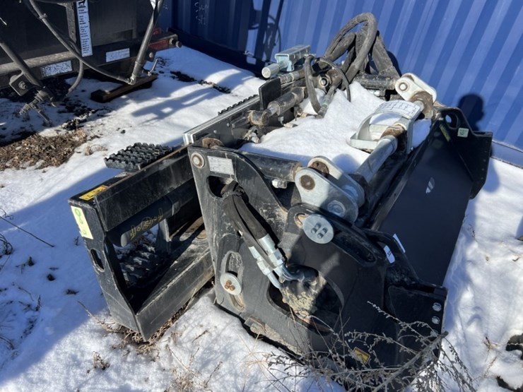 caterpillar-pc310-cold-planer-image-1