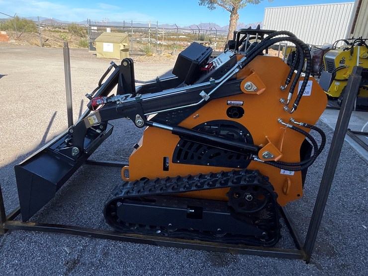 #225-•-mini-skid-steer-loader-image-9