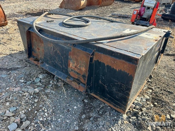 deere-br72-broom-attachment-xx00232-image-4