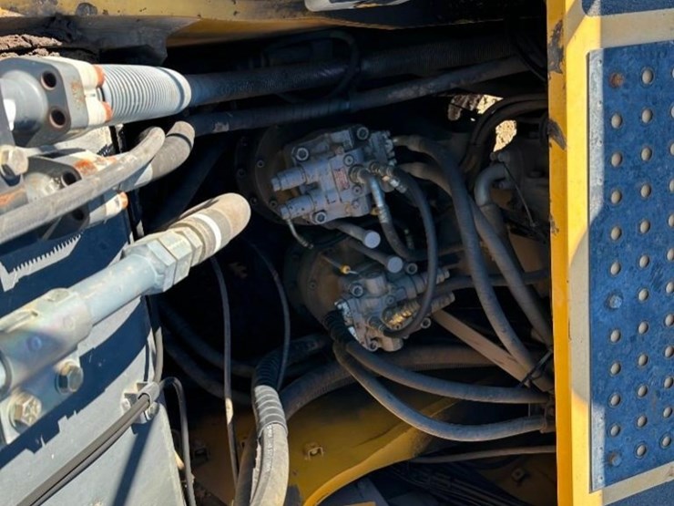 2015-deere-470g-lc-image-29