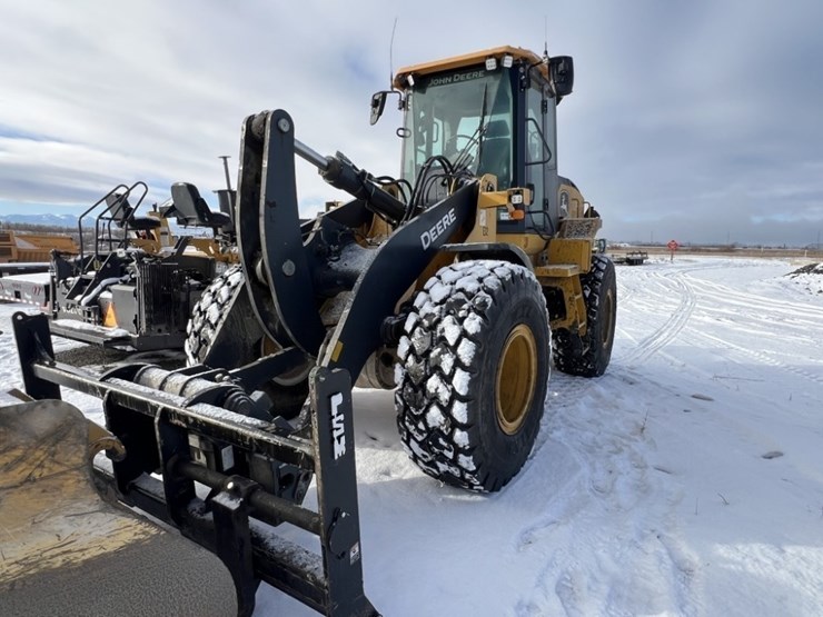 john-deere-624-image-1