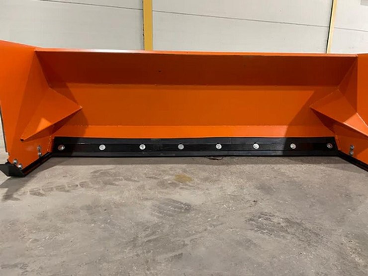 kit-container-8'-skid-steer-snow-pusher-image-2