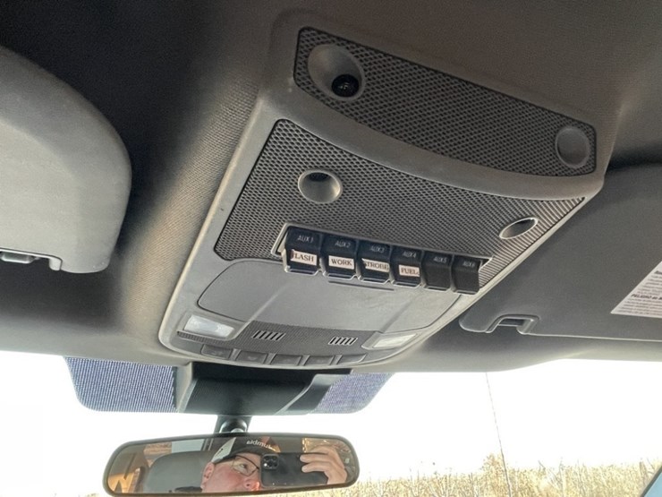 2022-ford-f550-xl-sd-image-28