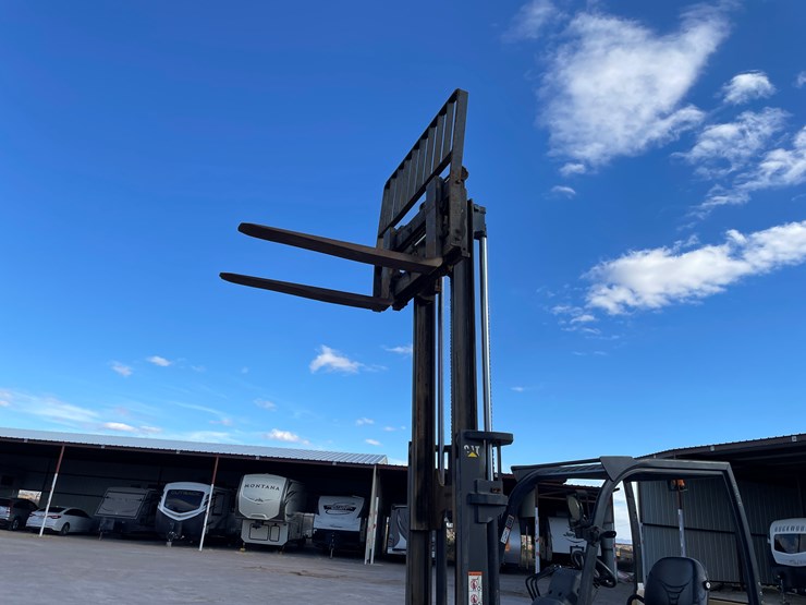 #15-•-2015-cat-forklift-image-87