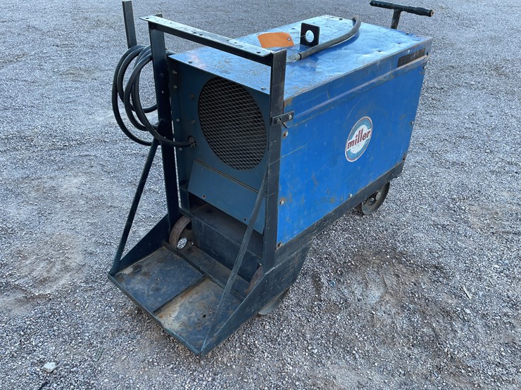 #125-•-3-phase-miller-welder-power-supply-image-18