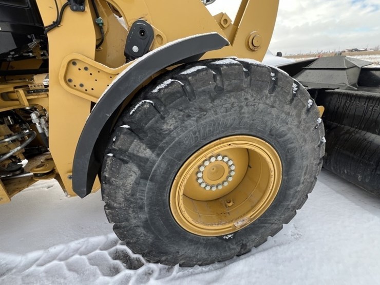 2014-caterpillar-930k-image-21