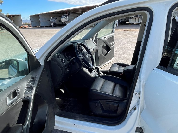 #3-•-volkswagen-tiguan-(nm-title-in-delay)-image-63
