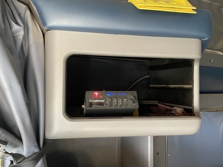 2010-kenworth-t800-image-48