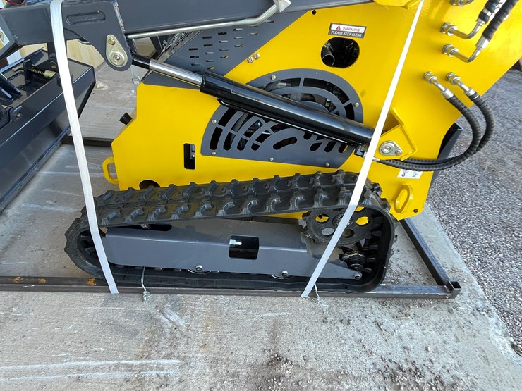 #223-•-mini-skid-steer-loader-image-9