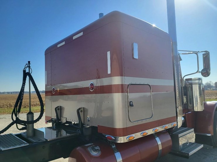 peterbilt-389-image-44