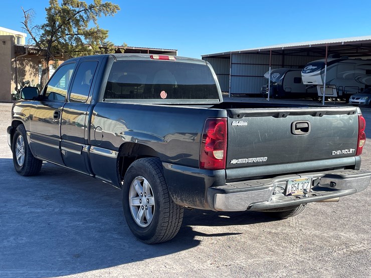 #5-•-2003-chevy-silverado-truck-(has-az-title)-image-7
