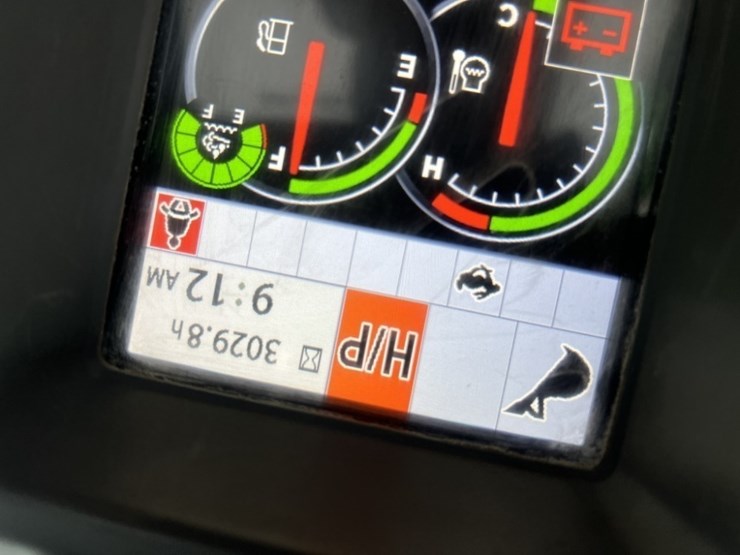 deere-345g-lc-image-23