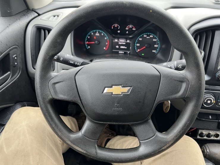 2015-chevrolet-colorado-image-28