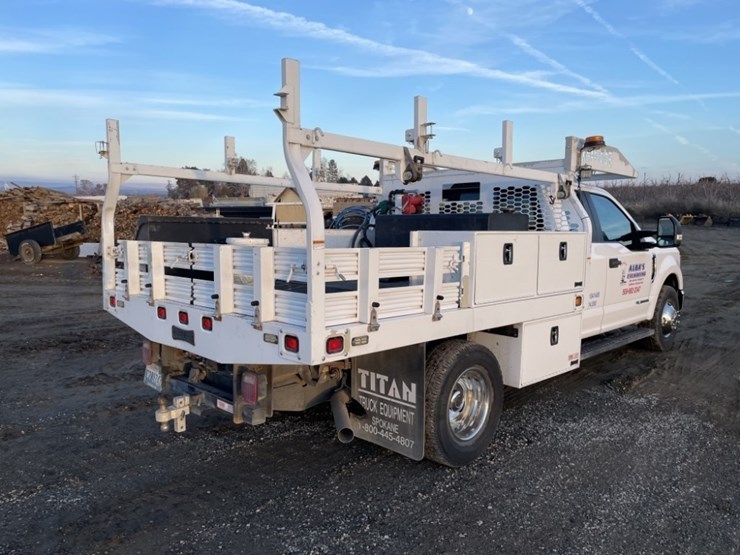 2022-ford-f350-xl-image-5