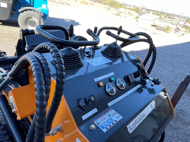 #225-•-mini-skid-steer-loader-image-12