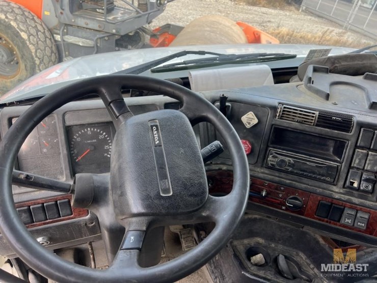 2002-volvo-vhd-64b-water-truck-xx16263-image-9