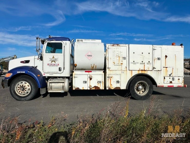 2004-peterbilt-pb335-fuel/lube-truck-xx65317-image-4