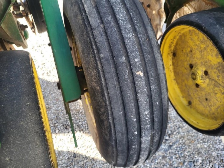 john-deere-7200-image-23