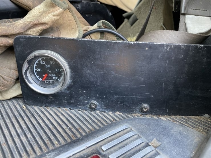 2010-kenworth-t800-image-52