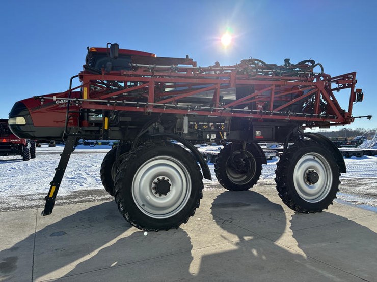 case-ih-patriot-3340-image-10