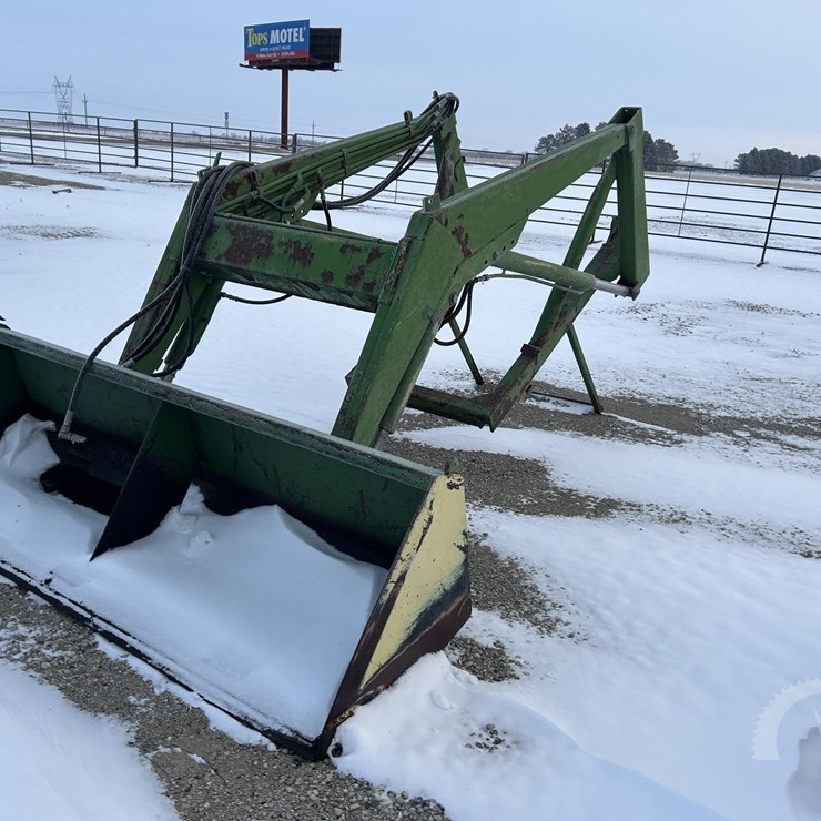 JOHN DEERE LOADER