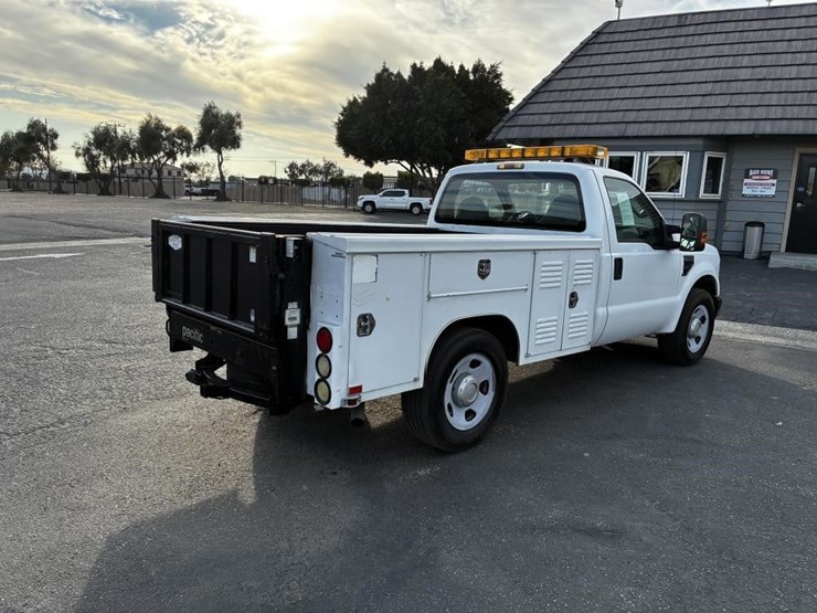 2010-ford-f350-image-3