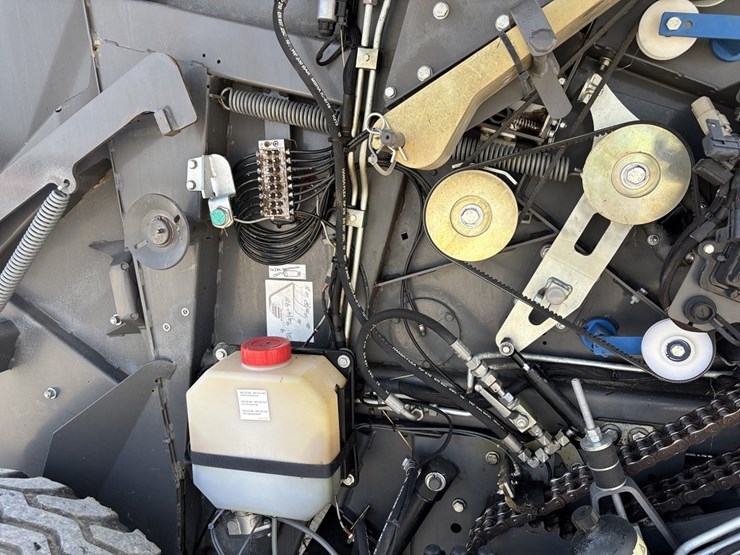 massey-ferguson-rb4180v-image-44