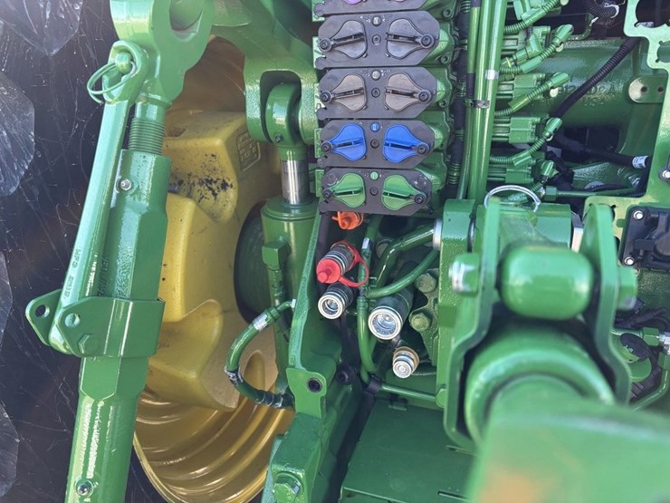john-deere-8r-410-image-27