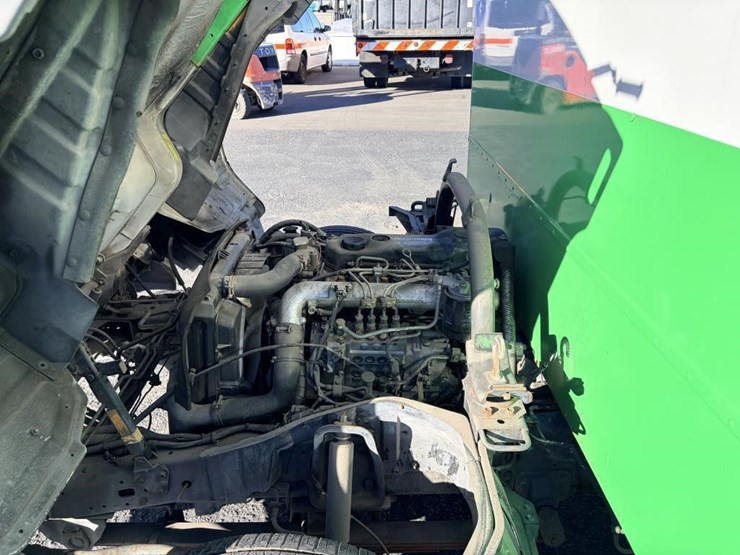 1999-mitsubishi-fuso-box-truck-image-7