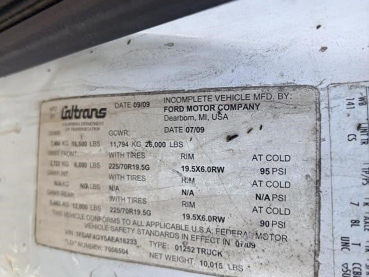 2010-ford-f450-image-16