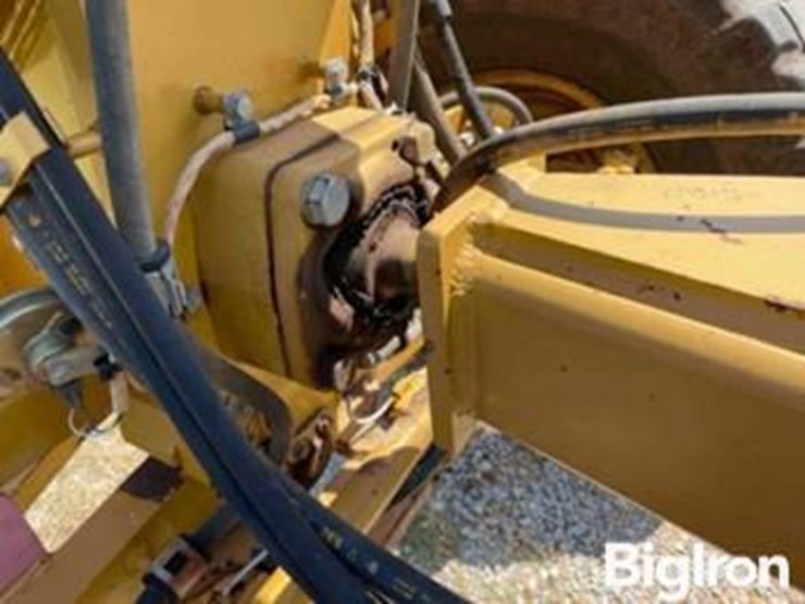 caterpillar-140m-image-17