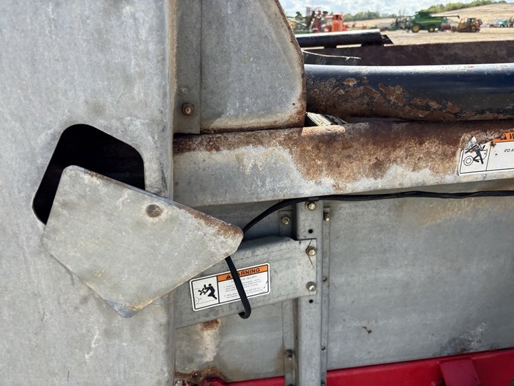 massey-ferguson-3732-image-23