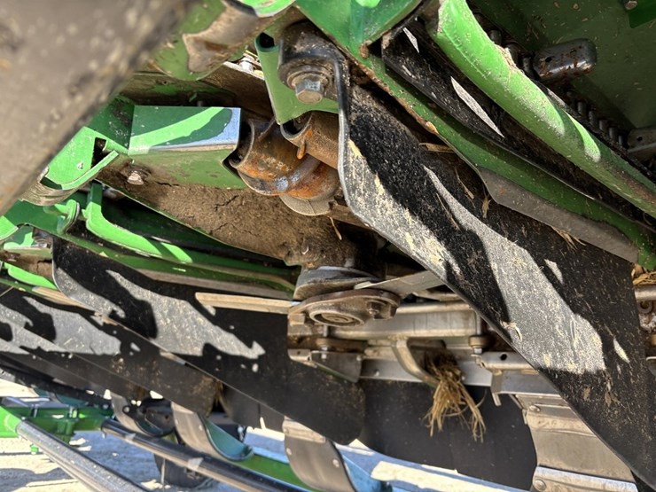 john-deere-c12f-image-42