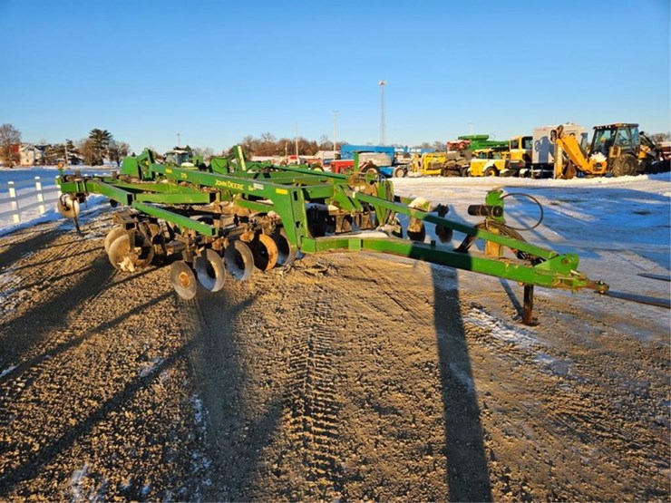 john-deere-2700-image-7