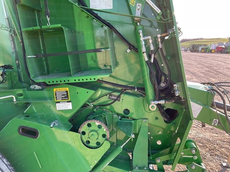 john-deere-560m-image-20