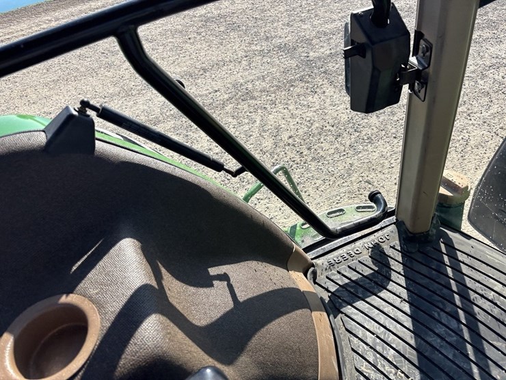 john-deere-8200-image-47