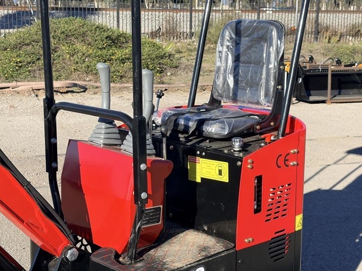 2025-vicsec-vc13-excavator-image-15