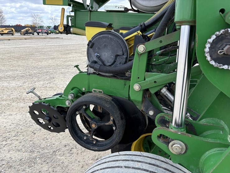 john-deere-1770nt-image-41