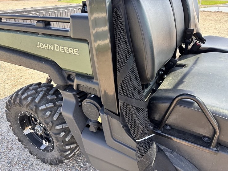 john-deere-gator-image-18