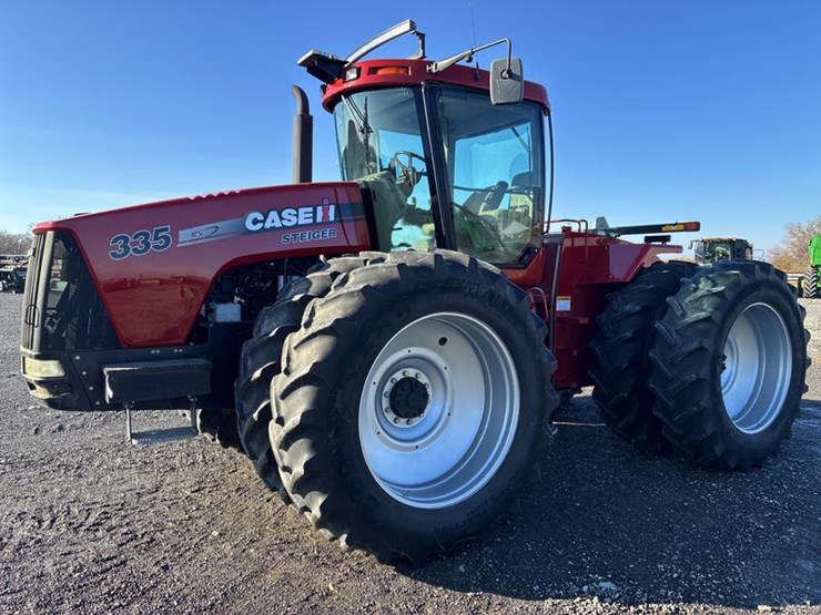 case-ih-steiger-335-image-13