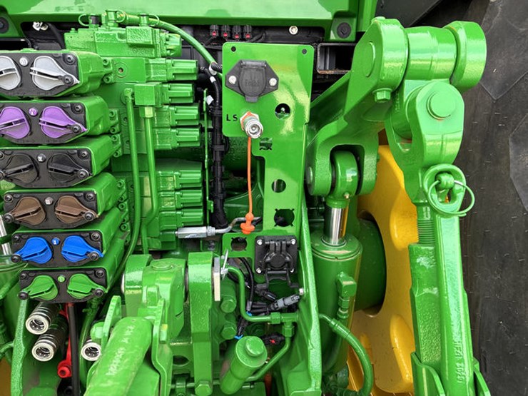 john-deere-8r-370-image-28