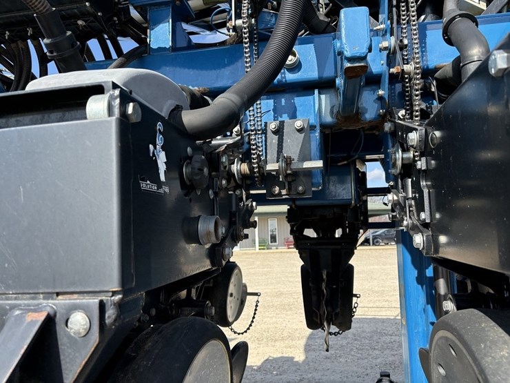 2010-kinze-3660-image-27